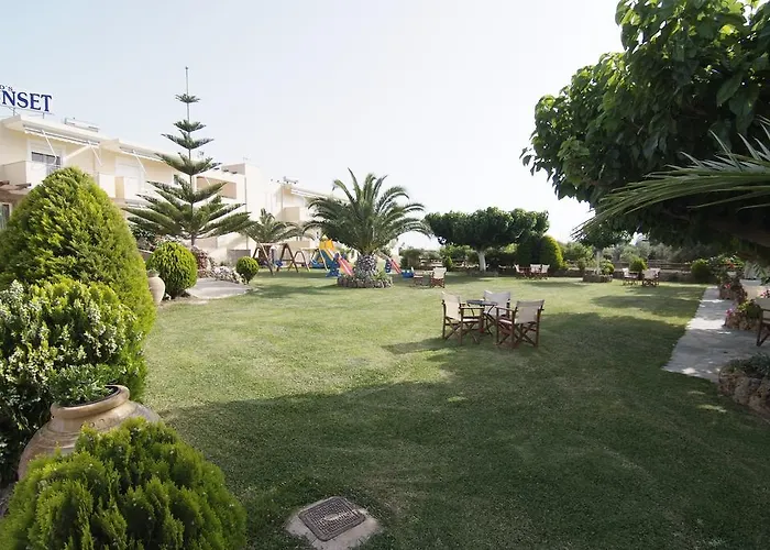 Sunset Apart-hotel Nea Styra